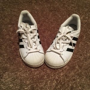 Adidas superstars